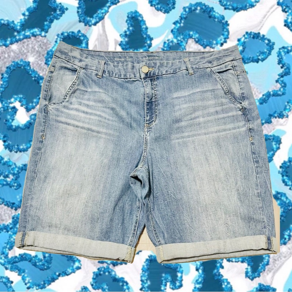 Lane Bryant Signature Fit Boyfriend Light Wash MIdi Denim Shorts